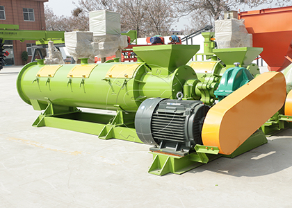 High yield manure pellet mill